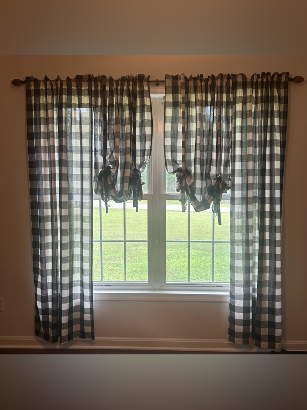 Plaid Curtains w/ Middle Design Ties